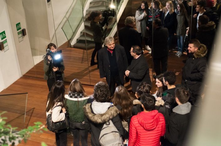Jean-Marc Muller, Bruno Jarry et Les membres du Conseil Communal des Jeunes filmés par Julie Regard