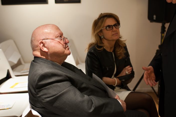 Monsieur André Santini, Ancien Ministre, Député des Hauts-de-Seine et Maire d'Issy-les-Moulineaux et Madame Isabelle Estrade-François, Maire-Adjoint délégué à la Jeunesse et à la Famille