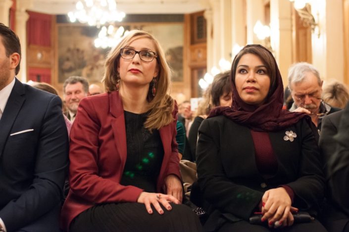 Louisa Nadour, Ambassadrice de Poésie en liberté au Moyen-Orient aux côtés de Madame Duaa Al Aamri, Ambassade du Sultanat d'Oman en France, Chargée d'affaires administratives et financières