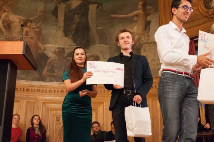 Elizaveta Titkova, Attachée culturelle de l’Ambassade de Russie en France et Alexandre Coste, 1er prix, du Lycée Français Alexandre Dumas de Moscou (Russie)
