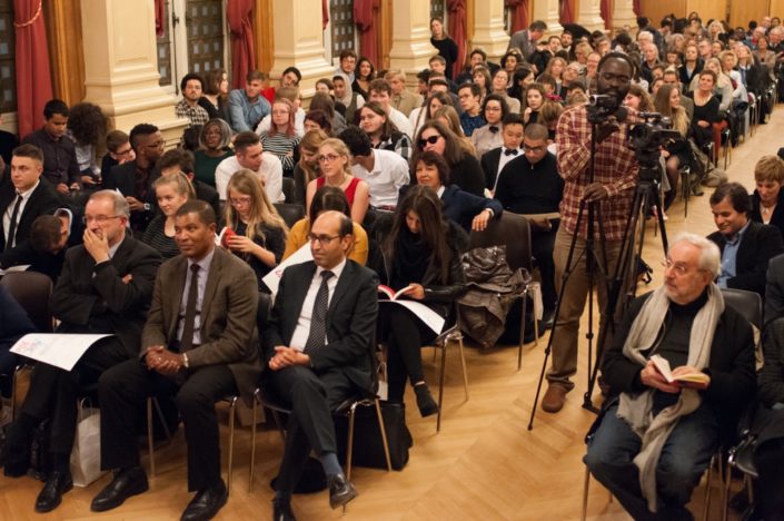 au 1er rang : Bernard Martial, Lycée Langevin Wallon à Champigny/Marne (94) ; Jean Olympio, Pdg de Consultencia, Tarik Ramdani, Attaché culturel de l'Ambassade du Royaume du Maroc en France, Claude Mollard, artiste-photographe et écrivain, Conseiller spécial de Jack Lang, IMA