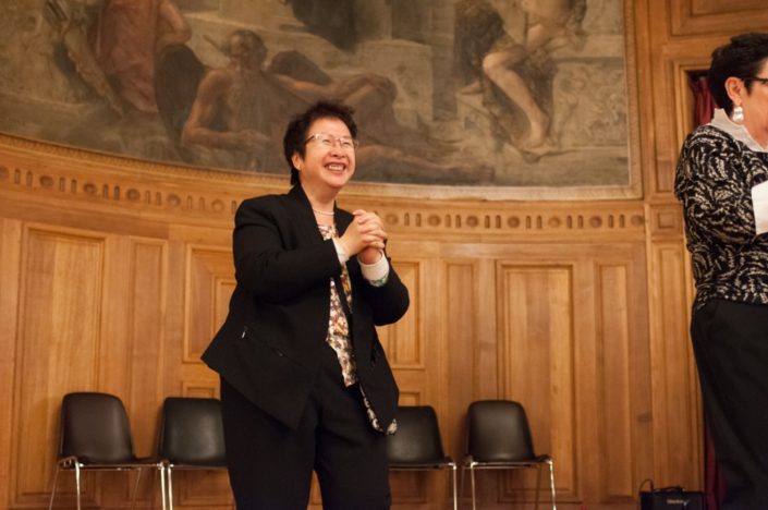 Yen Kuan, Attachée de Direction