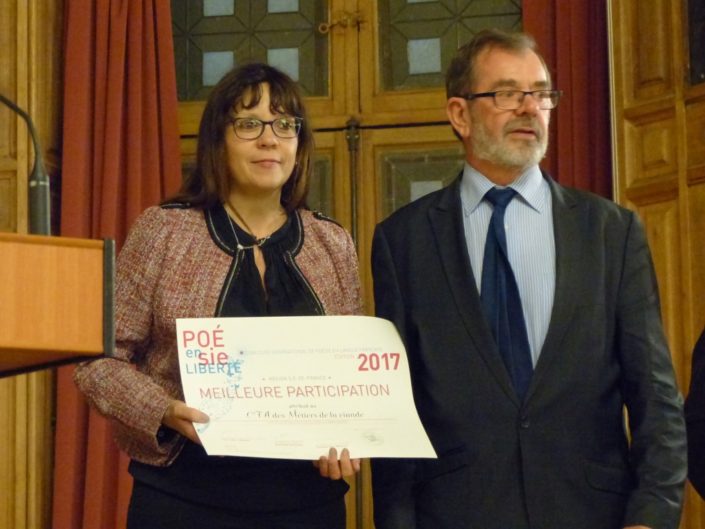 Madame Nathalie Gomez, Directrice du CFA et Monsieur Claude Anthierens, Président du CFA des Métiers de la viande EPB (Ecole Professionnelle de Boucherie) (75) Prix de la MEILLEURE PARTICIPATION REGION ÎLE-DE-FRANCE des Centres de formation d’apprentis.