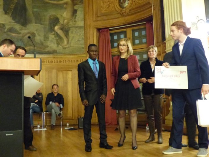 Niklovens Fransaint, 3ème prix , IMFP Gonaïves (Haïti) et Louisa Nadour, Manon Dumas et Olivier Jolicoeur, 1er Prix