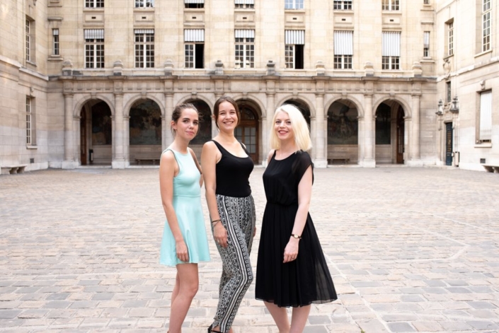 Les comédiennes Madeleine Pougatch, Alexandra Ansidei et Clémence Brétécher