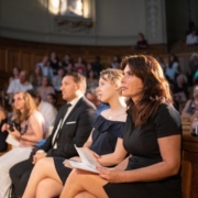 Manon Laporte, Conseillère régionale d’île-De-France, Déléguée spéciale auprès de la Présidente en charge de l'éducation artistique et culturelle accompagnée par Victoire.
