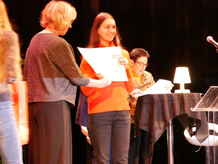 Geneviève Avenard, Défenseure des Droits de l'Enfant et Inès Doublier, du Lycée Alexandre-Dumas - Saint-Cloud (92), Prix International des Droits de l’Enfant