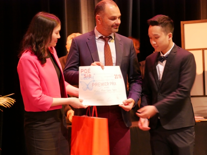 Fabian Fredici, Directeur, MGEN SEM, Madame Thi Van Anh Nguyen, Conseillère, Cheffe de la Section politique, Ambassade du Viet Nam en France et Minh Quang Nguyen du Lycée français Alexandre-Yersin - Hanoi (Viêt Nam), 1er prix, des Premières