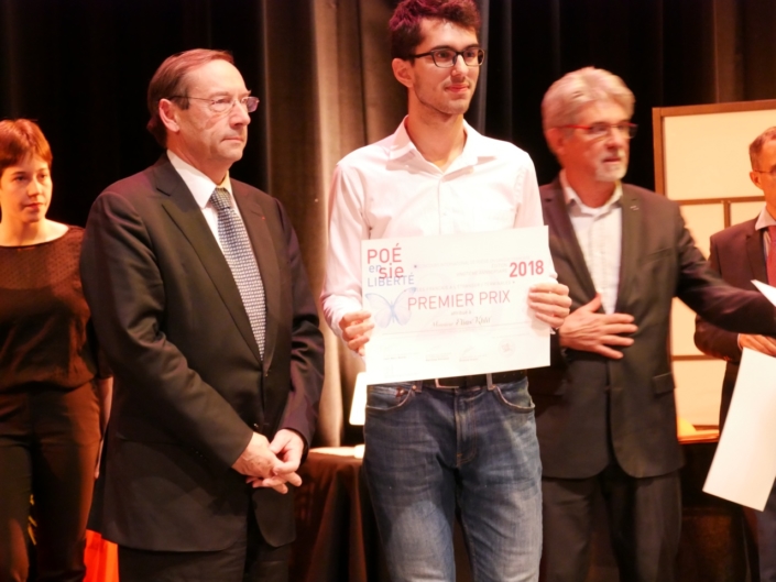 Jean Sarrazin, Recteur, Président du Directoire Fondation Robert de Sorbon, Cours de Civilisation française de la Sorbonne et Elias Khlif du Lycée français de Shanghai - (Chine), 1er prix, des Terminales