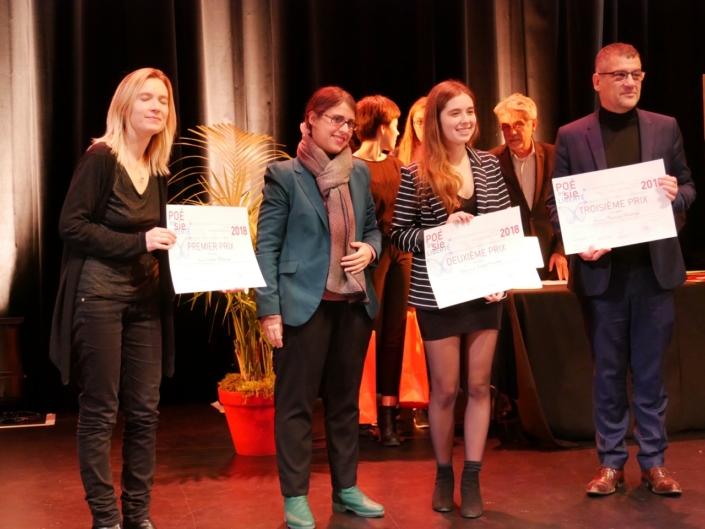 Laura Flane, Adeline Baldacchino, poète et femme de lettres, Présidente du Jury 2019 et Isabel Corona, Cégep de Saint-Laurent - Montréal (Canada) 2ème prix des Lycées de l’Etranger, Philippe Le Guillou, Vice-Président
