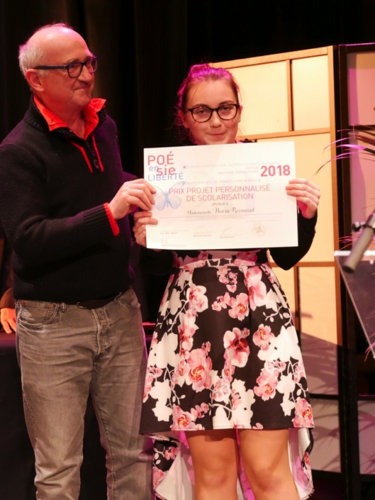 André Prodhomme, poète, Président du jury 2013 et Floria Reynaud, Lycée Jules-Froment - Aubenas (07), Prix Projet Personnalisé de Scolarisation des Premières