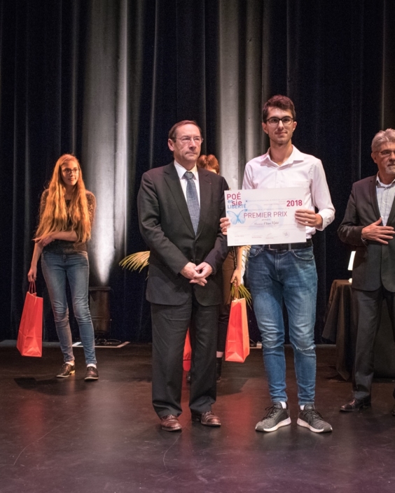 Jean Sarrazin, Recteur, Président du Directoire Fondation Robert de Sorbon, Cours de Civilisation française de la Sorbonne et Elias Khlif du Lycée français de Shanghai - (Chine), 1er prix, des Terminales