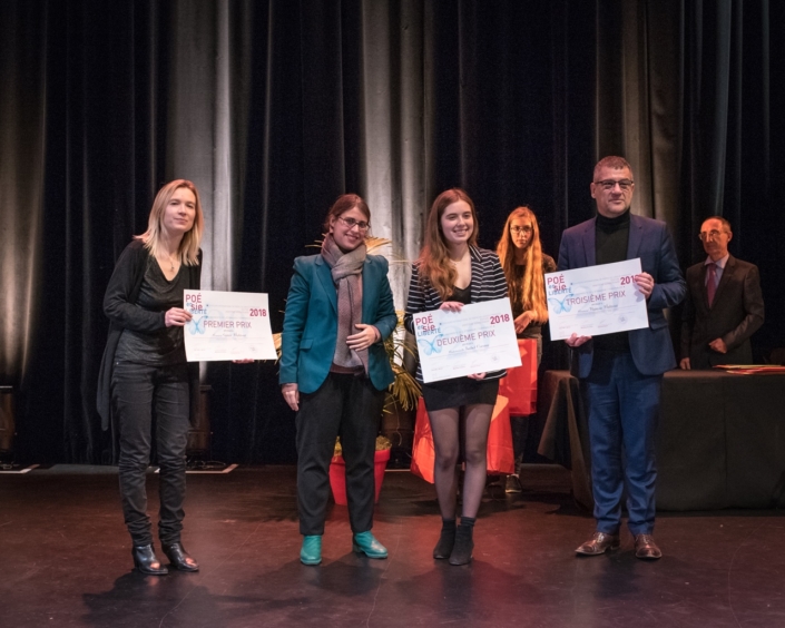 Laura Flane, auteur-compositeur interprète, administrateur à Poésie en liberté, Adeline Baldacchino, poète et femme de lettres, Présidente du Jury 2019 et Isabel Corona, Cégep de Saint-Laurent - Montréal (Canada) 2ème prix des Lycées de l’Etranger et Philippe Le Guillou, Vice-Président, Proviseur du Lycée Maurice Ravel