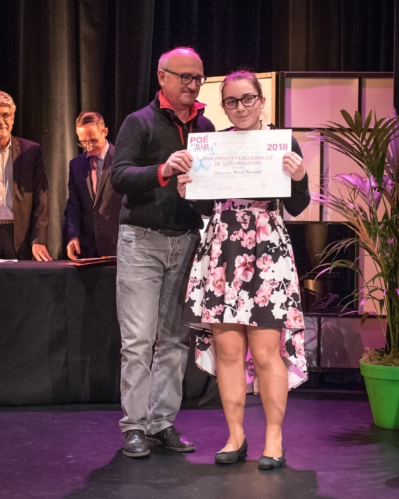 André Prodhomme, poète, Président du jury 2013 et Floria Reynaud, Lycée Jules-Froment - Aubenas (07), Prix Projet Personnalisé de Scolarisation des Premières