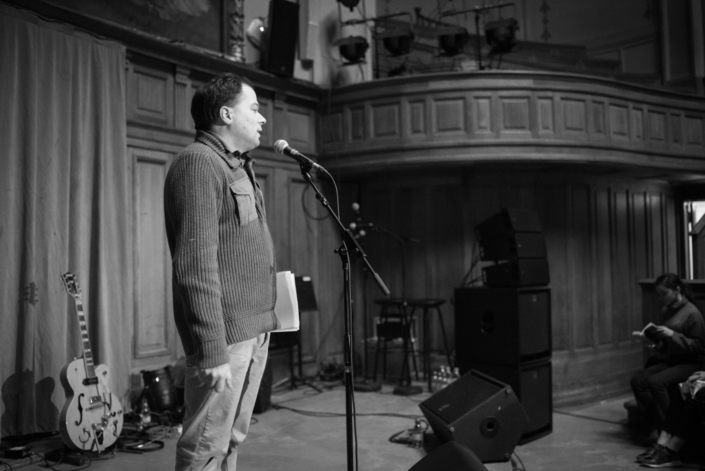 Matthias Vincenot, organisateur de la soirée, Président de Poésie et Chanson Sorbonne et Directeur artistique de Poésie en liberté