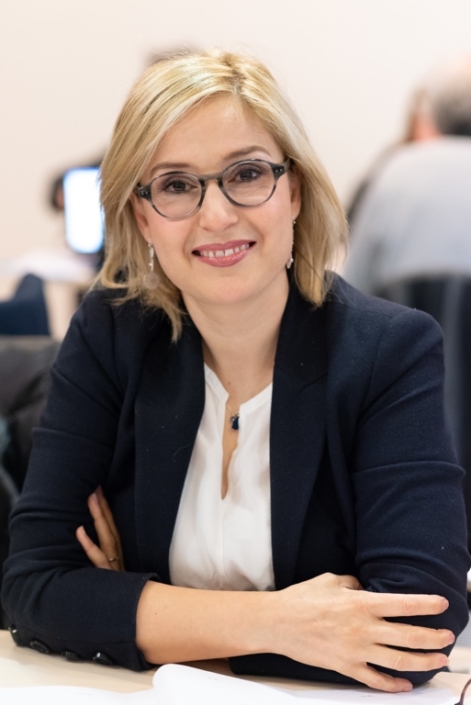 Louisa Nadour, poète, journaliste / Quotidien Al Araby Al Jadid Louisa Nadour, poète, journaliste / Quotidien Al Araby Al Jadid