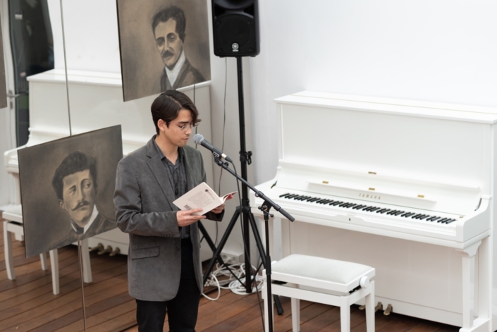 Carlos Humberto Santos Chinchilla, premier recueil