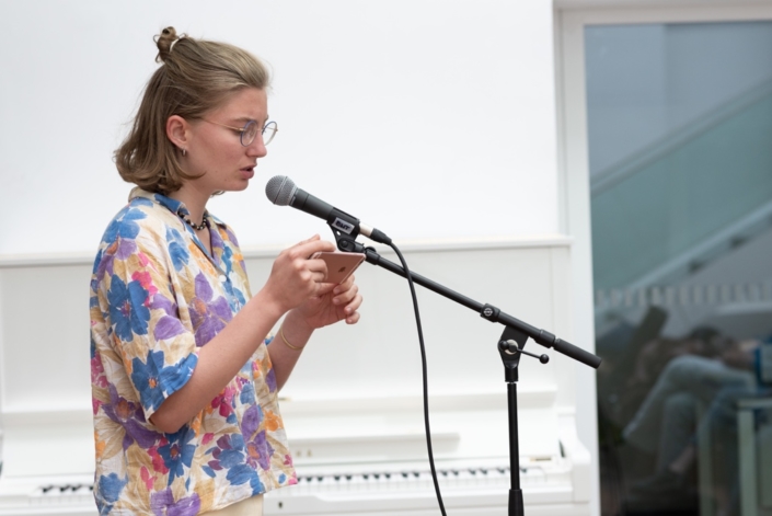 Marie Gallizia, lauréate, jurée, dans un de ses textes