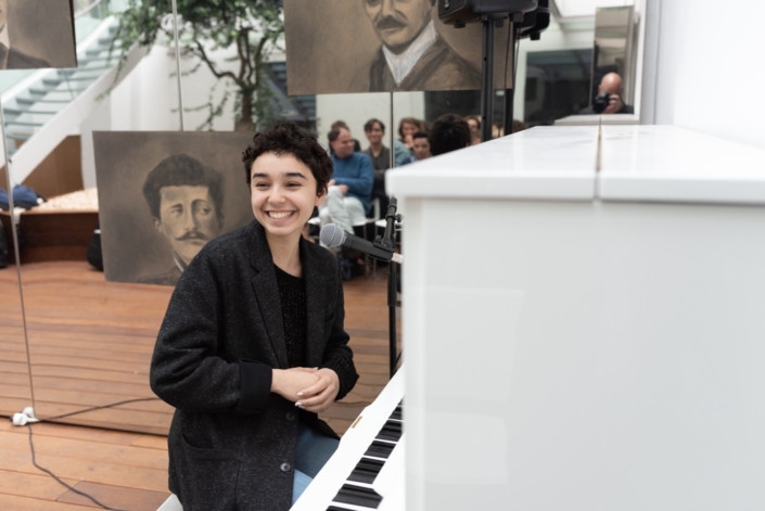 Jenna Boulmedaïs, jurée 2018, instagrameuse, chante et joue du piano
