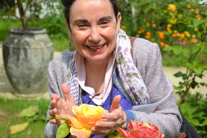 Nicole Simonet dans le jardin du ministère de l'agriculture et de l'alimentation
