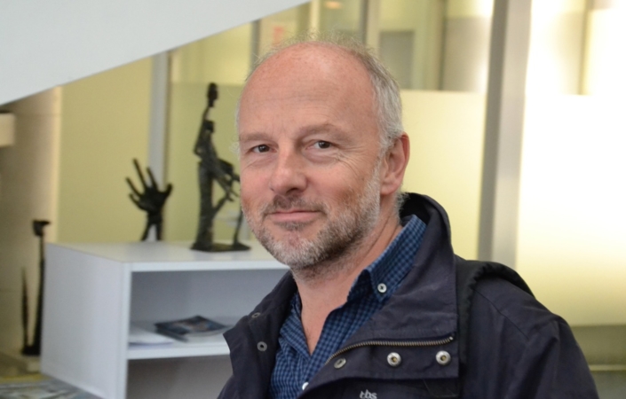 Etienne Orsini, poète, photographe, chargé de la programmation à l'Espace Andrée Chedid