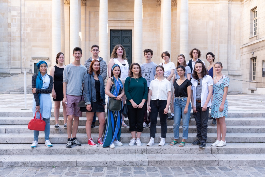 Des finalistes 2019 et des membres du Jury
