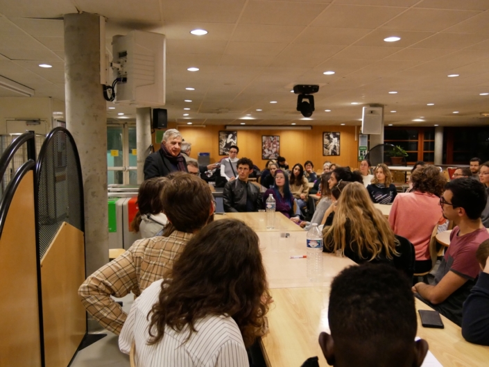 Jeudi 21 novembre au Lycée Maurice Ravel, réunion et dîner d'intégration pour les familles d'accueil, les lauréats de l'Etranger et de province