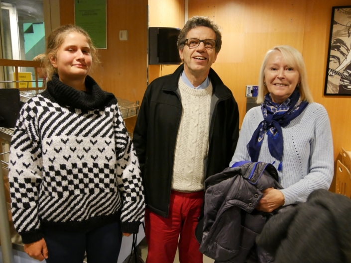 Au Lycée Maurice Ravel, Jacques Lévy, vice-Président et Claire Jehl avec sa "maman d'accueil" Hélène Kuan