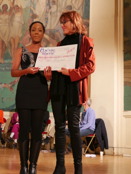 Hexiona Praxel et Laurence Bouvet, Poète, Présidente du Jury 2016 et Membre du Comité de lecture