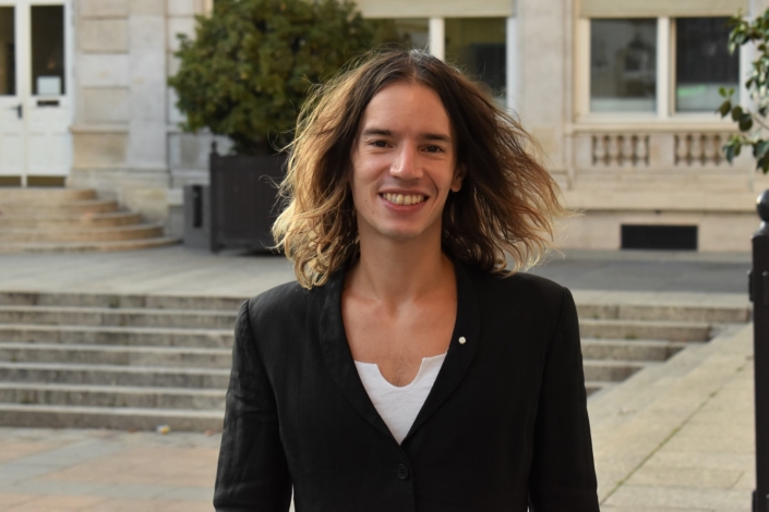 Hugo Jardin, auteur compositeur interprète, mime, porte-parole jeunesse de #JamaisSansElles