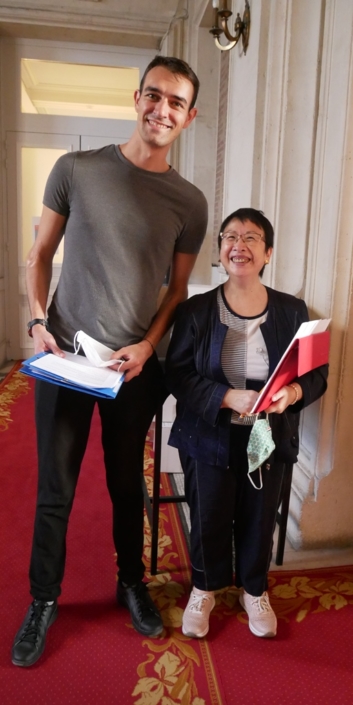 Matthieu Rullier, secrétaire général adjoint et Yen Kuan, attachée de direction