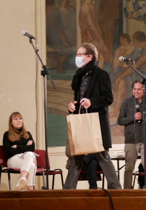 Gilles Le Gendre remet un Prix