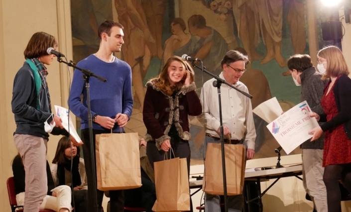 au centre, Matthieu Rullier, Anaïs Lo Re, Pascal Mora et Noémie Angevelle