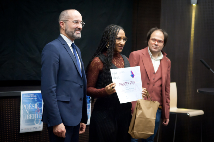 Prix remis par Guillaume GOY, directeur du Musée de la Poste, et par Guillaume METAYER, poète, président du jury 2025